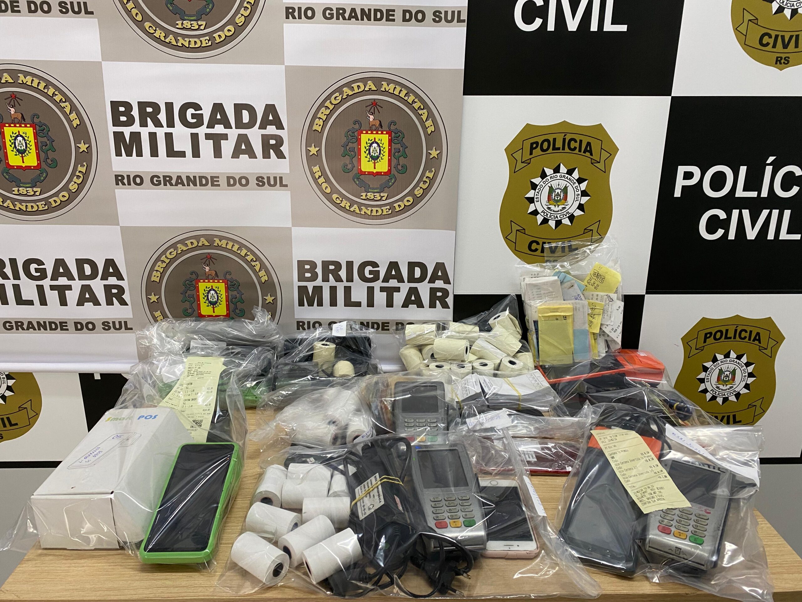 BM e PC fazem operação contra Jogo do Bicho. A ação, intitulada “OPERAÇÃO TAMAGUSHI”, foram empregados 38 policiais, 13 Viaturas e motos.