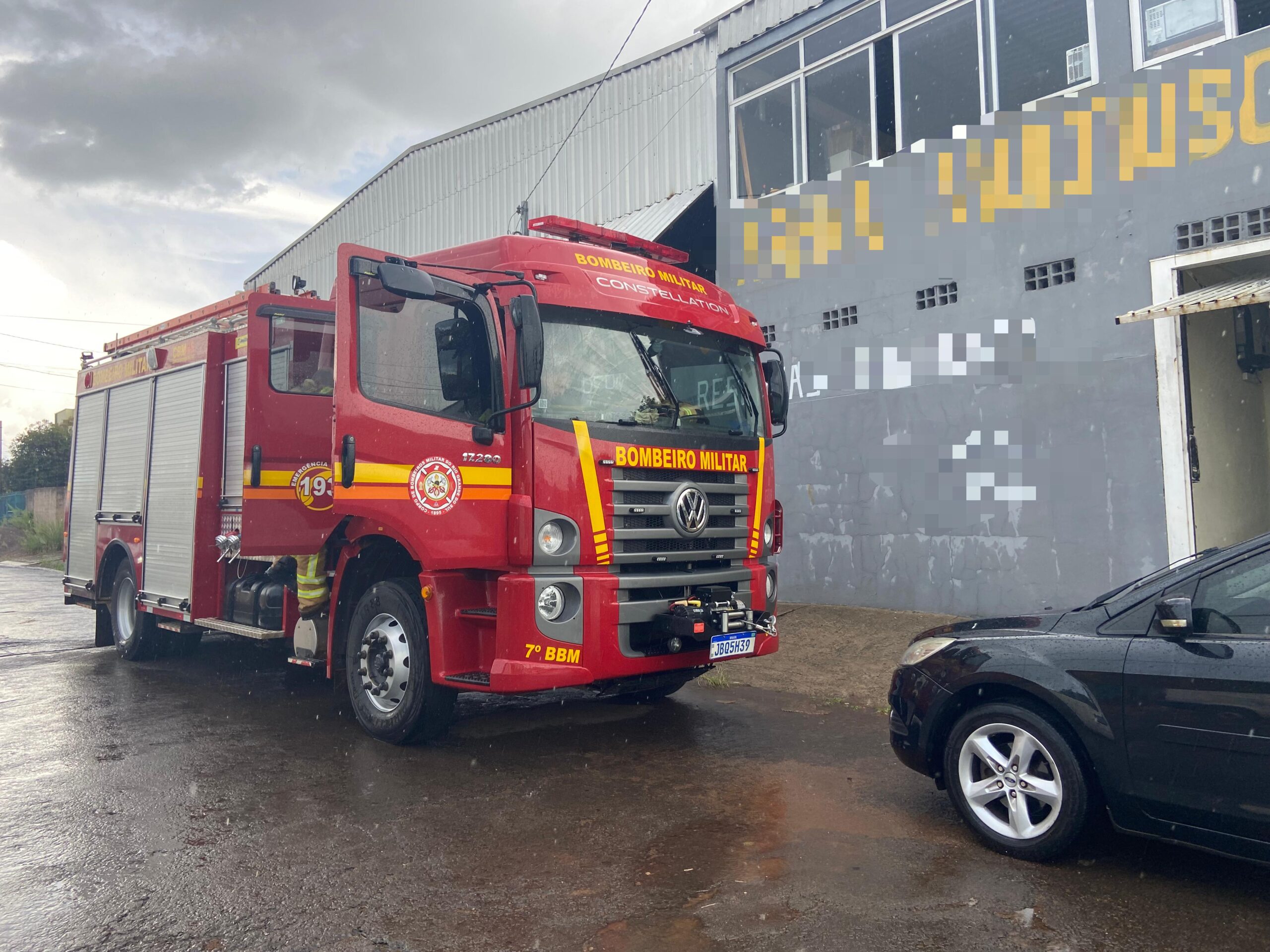 Na tarde desta segunda-feira, princípio de incêndio mobiliza Corpo de Bombeiros. A guarnição controlou o fogo e ninguém ficou ferido.