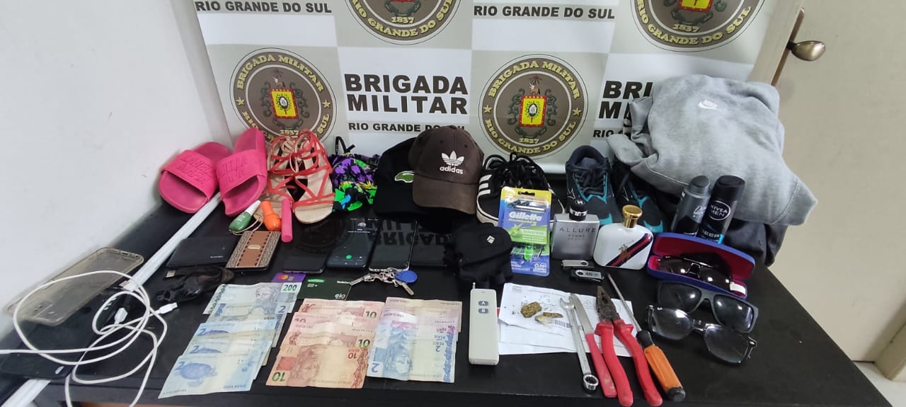 3°RPMon efetua prsião de um indivíduo por furto em veículo e uso de bloqueador, conhecido como Chapolin, a equipe da Força Tática.