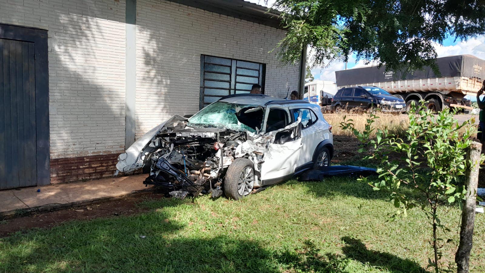 Grave acidente em Espumoso deixa um morto. Na tarde de domingo (18), por volta das 16h10, foi registrado na região, em Linha Seca.