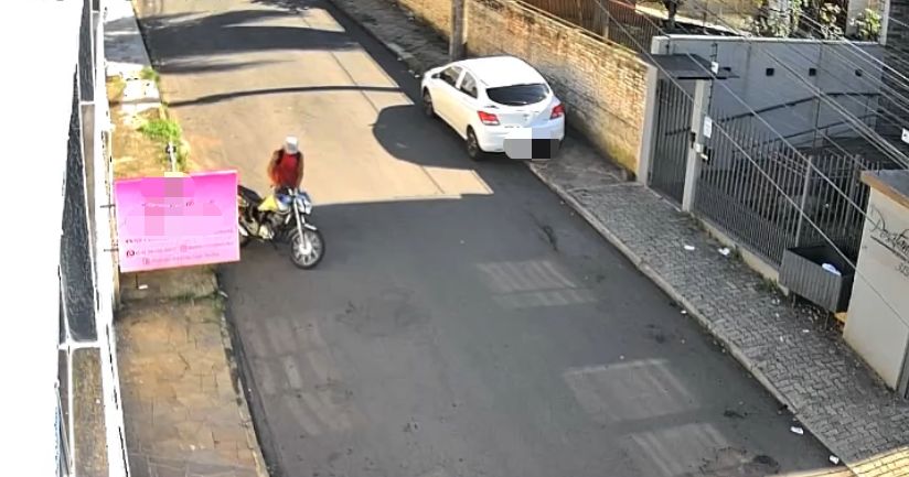 Motocicleta é furtada em Passo Fundo. Na tarde deste sábado (24), por volta das 16h, General Canabarro, proximidades da rua Independência.