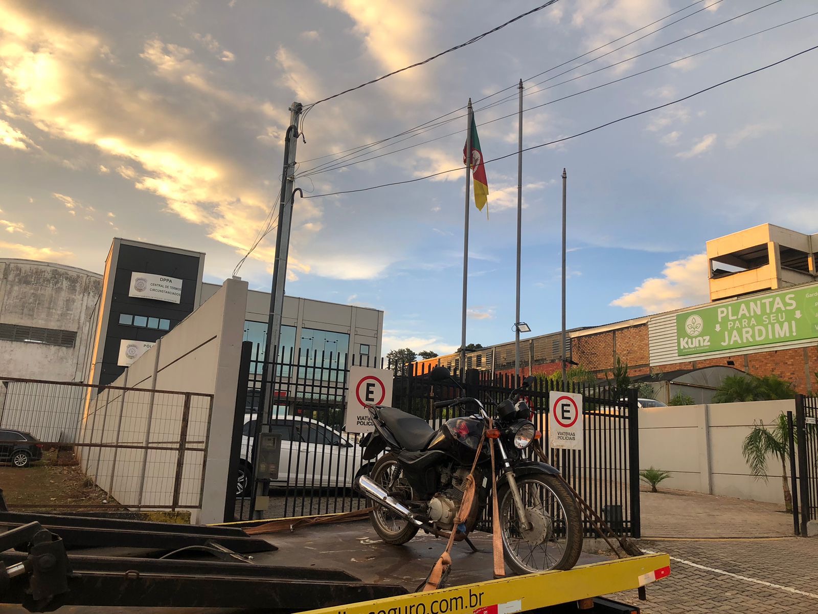 Operação Safra, homem é preso por receptação em Coxilha. Na tarde desta quarta-feira (27), durante patrulhamento.