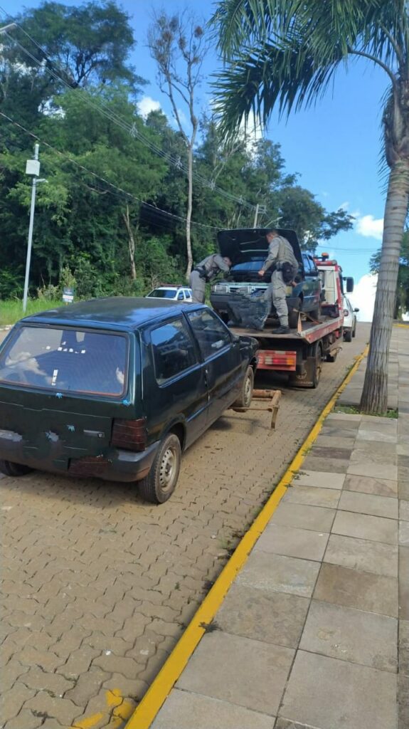 Casal é preso por receptação em Marau. A Brigada Militar de Marau recebeu informações de que teria um veículo em situação de furto.