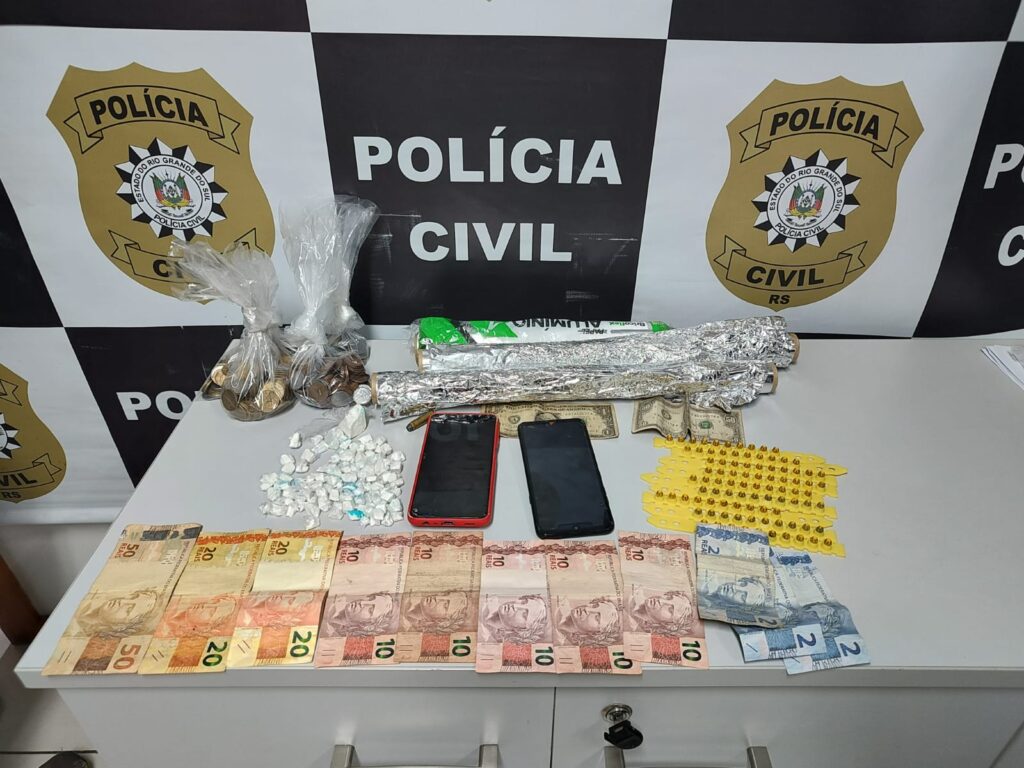 Polícia Civil prende suspeita de tráfico de drogas em Passo Fundo.Na data de hoje a Polícia Civil, através da 1° DP.