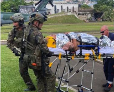FAB resgata com vida piloto desaparecido em SC. A Força Aérea Brasileira localizou e resgatou com vida piloto da aeronave de matrícula PU-VRB