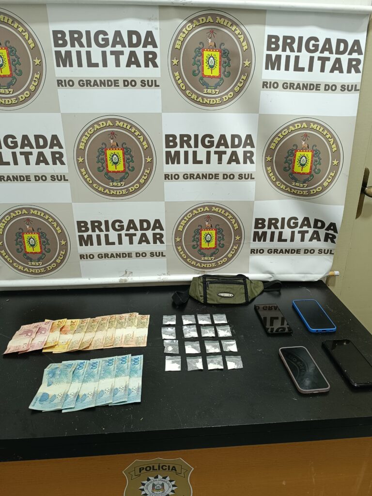 Brigada Militar através do 3°RPMon prende dois traficantes de cocaína na área central da cidade de Passo Fundo