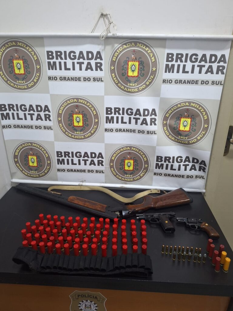 3°RPMon apreende armas de fogo durante atendimento de ocorrência de violência doméstica em Passo Fundo