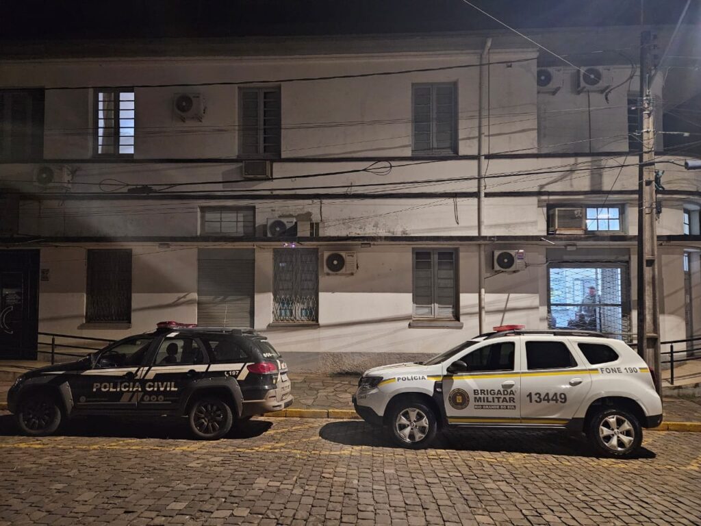 Em Ibirapuitã, um homem de 21 anos, morador do bairro Floresta, abordou um veículo onde estava um policial, o ameaçando.