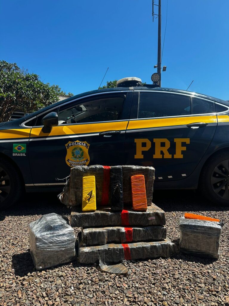 PRF apreende em Chapecó, drogas em veículo de Passo Fundo