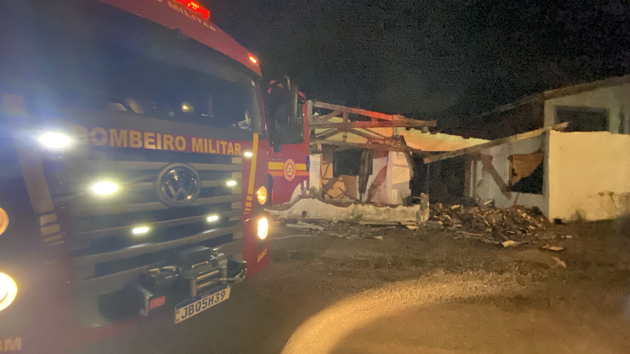 Na noite deste sábado, um incêndio crimino ao foi atendido pelo Corpo de Bombeiros e Brigada Militar, na São Cristóvão em Passo Fundo