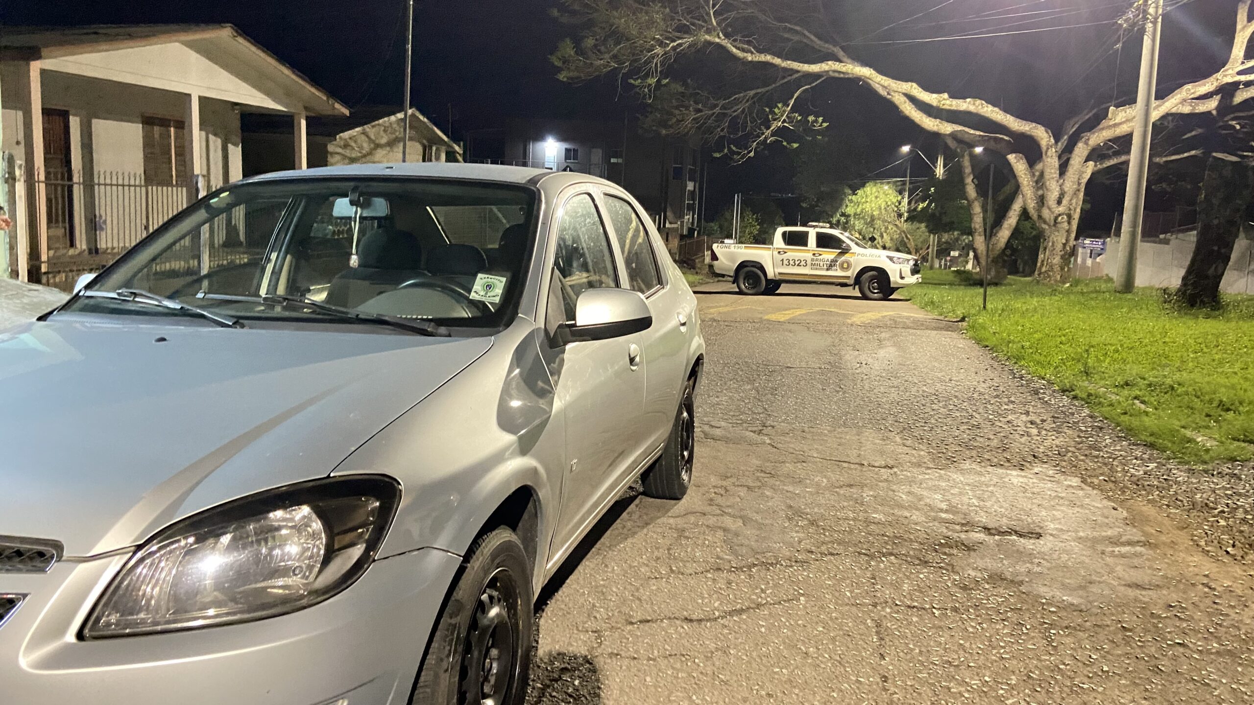 No início da madrugada deste domingo (29), um homem morreu baleado, no bairro São José em Passo Fundo, após desavença 