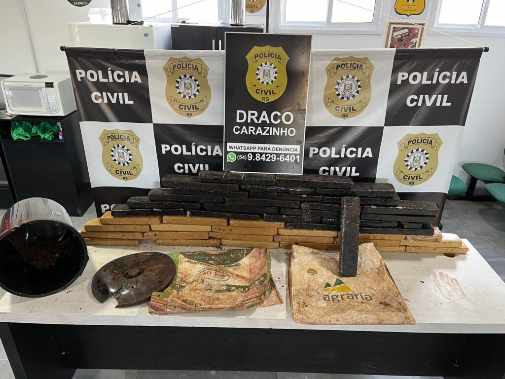 Polícia Civil apreende droga enterrada em Carazinho