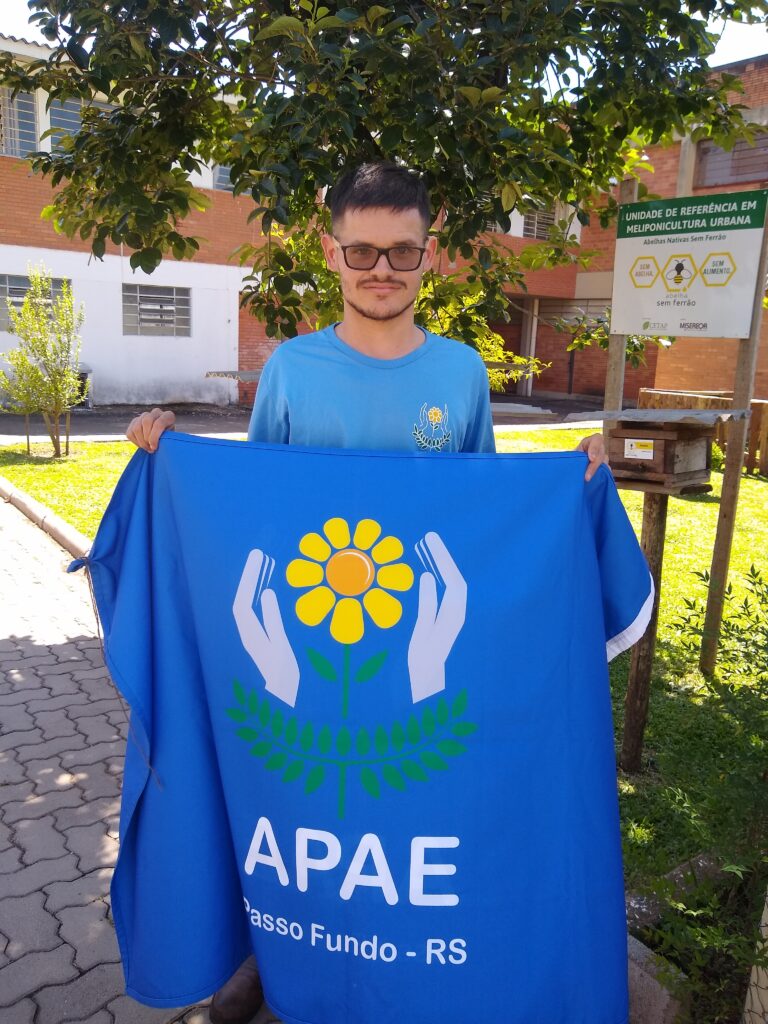 O atleta Felipe Pierre de Souza, da APAE de Passo Fundo, vai receber, neste sábado (23), uma honraria em Porto Alegre