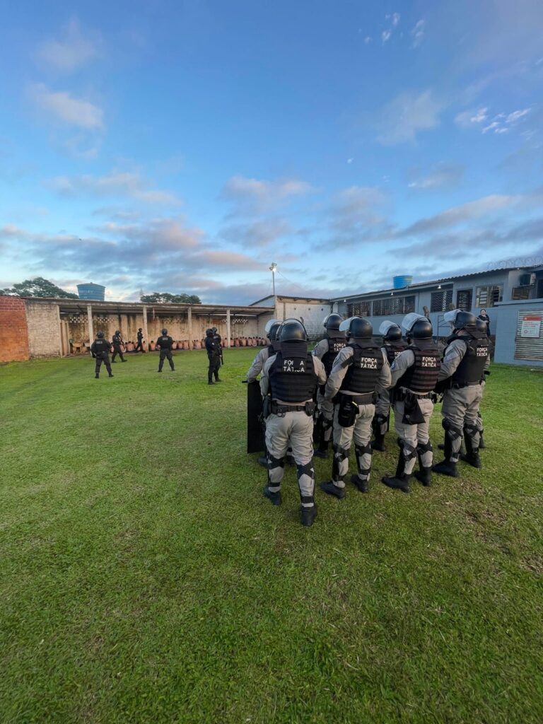 Brigada Militar, em ação com a Polícia Penal e o Grupo de Intervenção (GIR), conduziu uma revista geral no Instituto Penal de Santo Ângelo