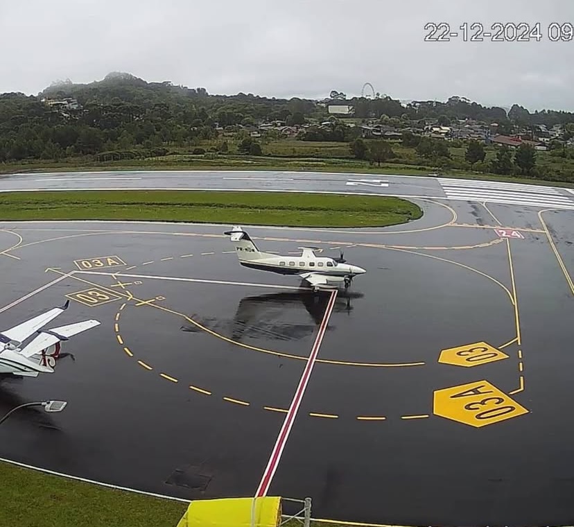 Na manhã deste domingo (22), um grave acidente aéreo em Gramado resultou na morte de nove pessoas e deixou vários feridos