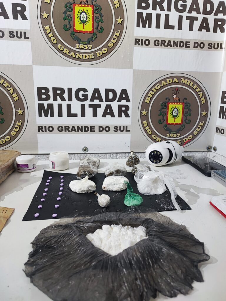 3ºRPMon prende homens por tráfico de drogas em Serafina Corrêa