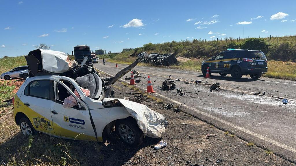 Veículo com placas de Passo Fundo se envolve em acidente com morte, em São Gabriel