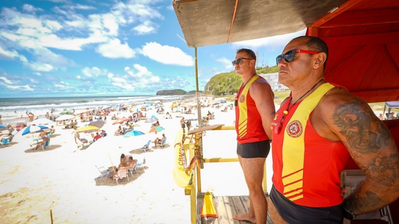 Em 16 dias da Operação Verão Total 2024/2025, já foram registrados 225 salvamentos e mais de 121,6 mil ações de prevenção