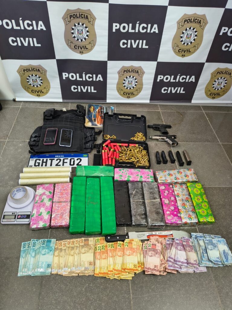 Casal é preso por tráfico de drogas e posse de armas em Passo Fundo