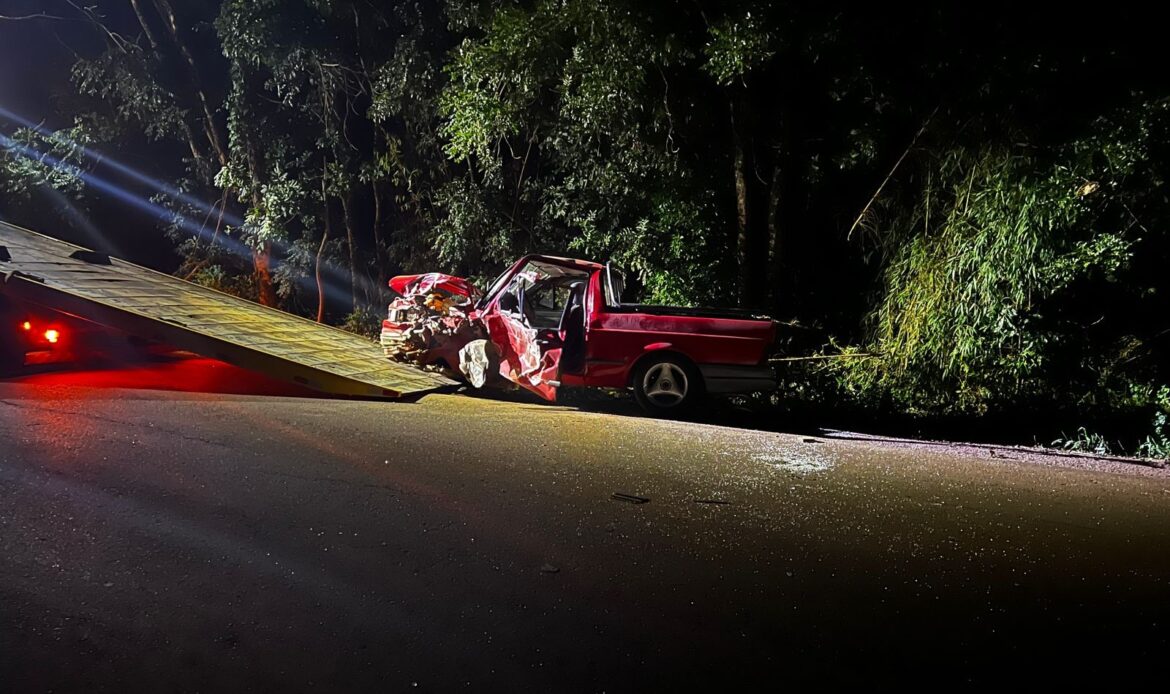 Um grave acidente de trânsito foi registrado por volta das 21h20 desta sexta-feira (07) na RS-475, em Getúlio Vargas