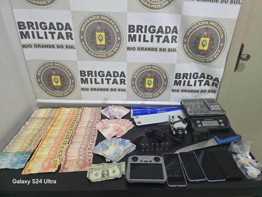 3°RPMon prende homem por tráfico de drogas e posse irregular de arma de fogo