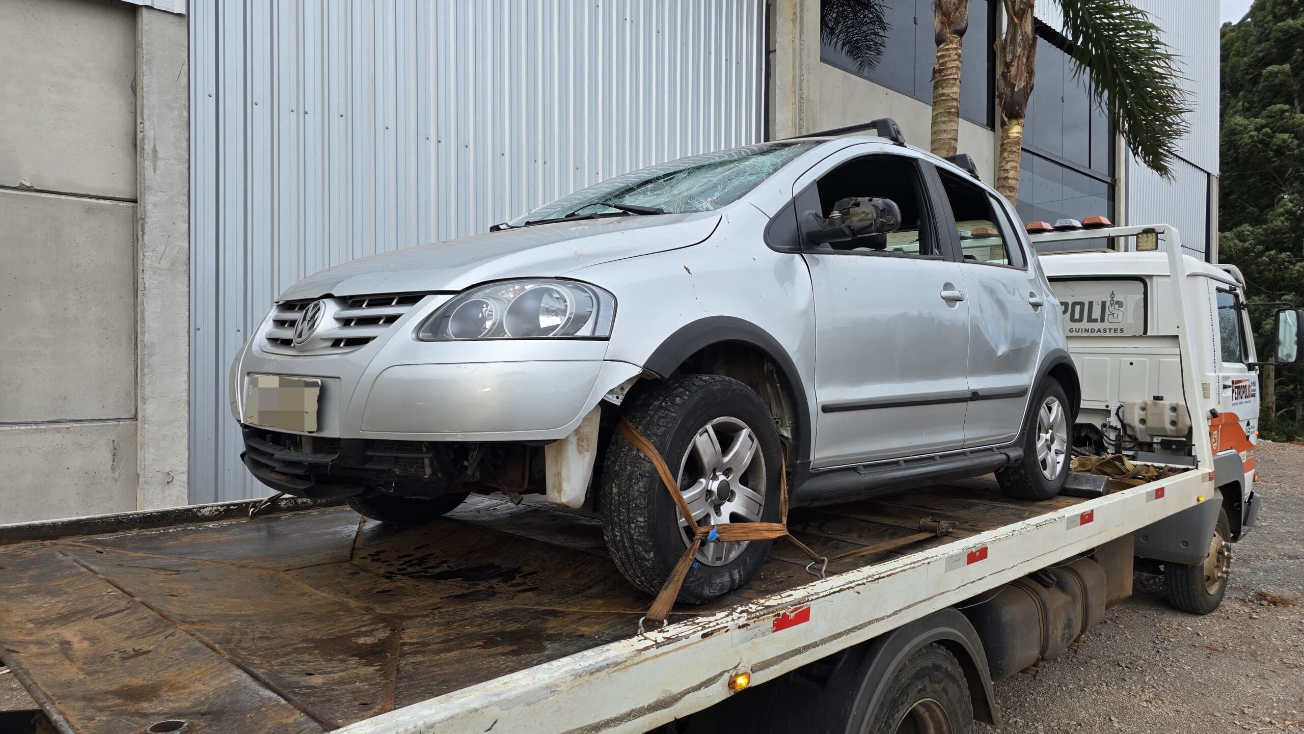 A Brigada Militar localizou, na madrugada deste sábado (14), o carro envolvido no atropelamento que matou o motoboy conhecido como “Ferreirinha” e feriu outros dois motociclistas, em Passo Fundo.