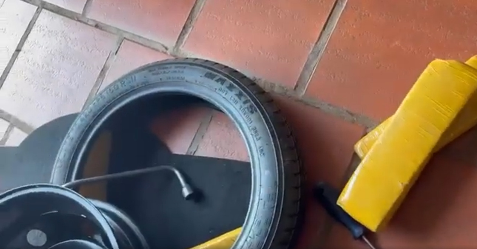 PRF apreende maconha escondida em estepe e prende homem por tráfico em Seberi