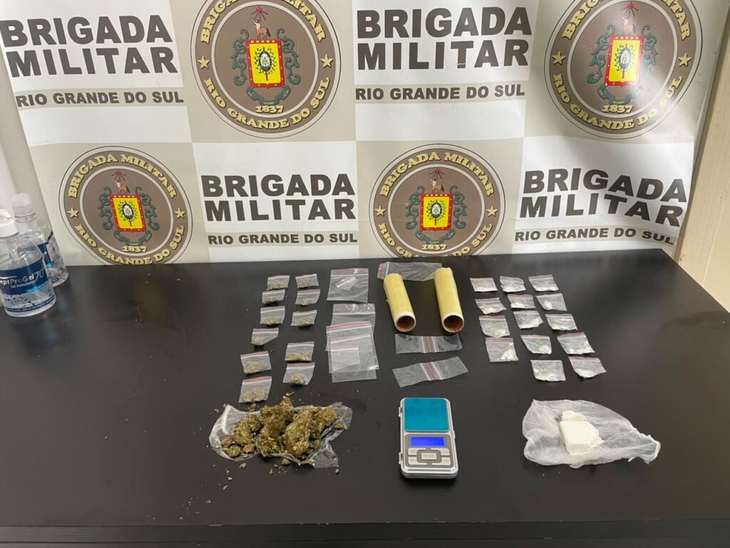 Homem é preso por tráfico de drogas durante ação policial no bairro Vera Cruz, em Passo Fundo