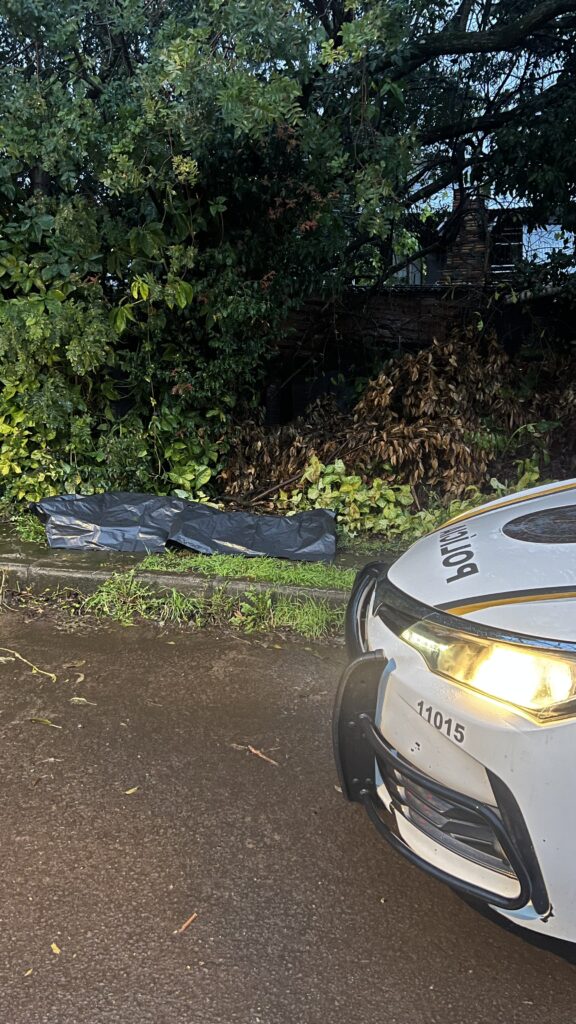 Homem é encontrado morto com marca de tiro em via pública de Passo Fundo