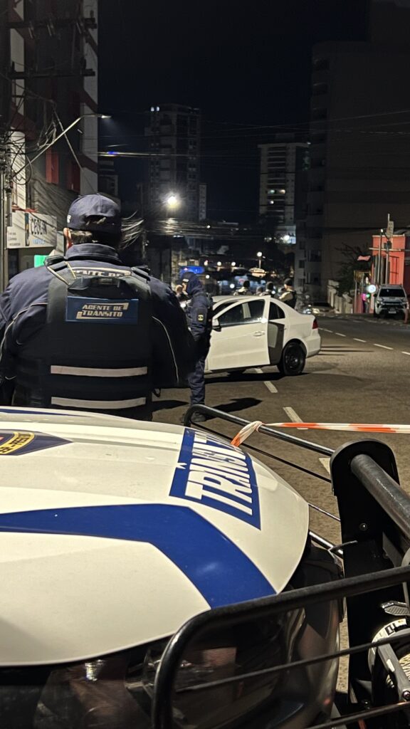 Operação Balada Segura flagra 22 motoristas sob efeito de álcool e leva dois condutores à delegacia em Passo Fundo