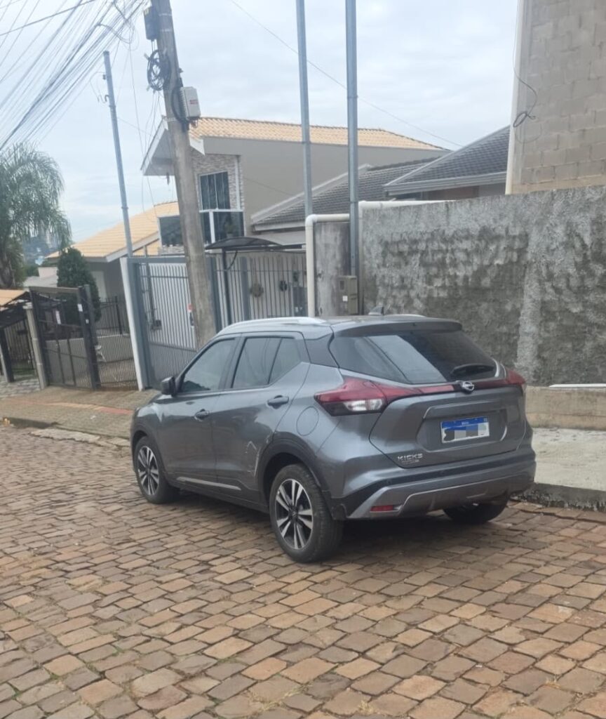 Brigada Militar encontra veículo usado em roubo abandonado em Passo Fundo