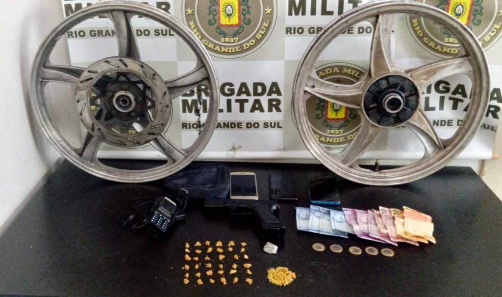 Homem é preso por tráfico e receptação em Passo Fundo