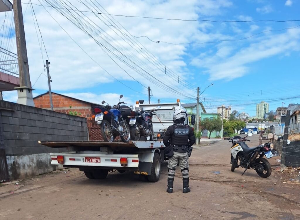 Moto furtada é recuperada antes de dono perceber