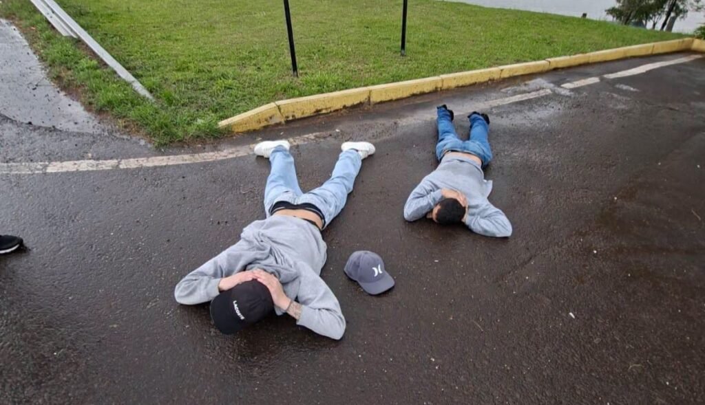 Dois indivíduos são presos por tentativa de homicídio em Passo Fundo