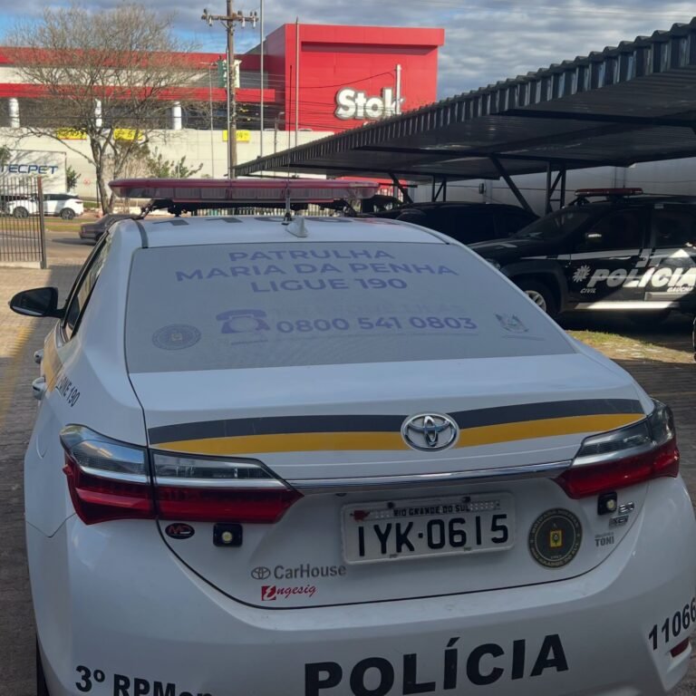 homem foi preso pela Brigada Militar, após ser flagrado exibindo as partes íntimas para pessoas que passavam pelo Parque da Gare