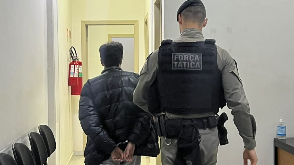 FILHO É PRESO APÓS AGREDIR A PRÓPRIA MÃE DUAS VEZES NO MESMO DIA EM PASSO FUNDO