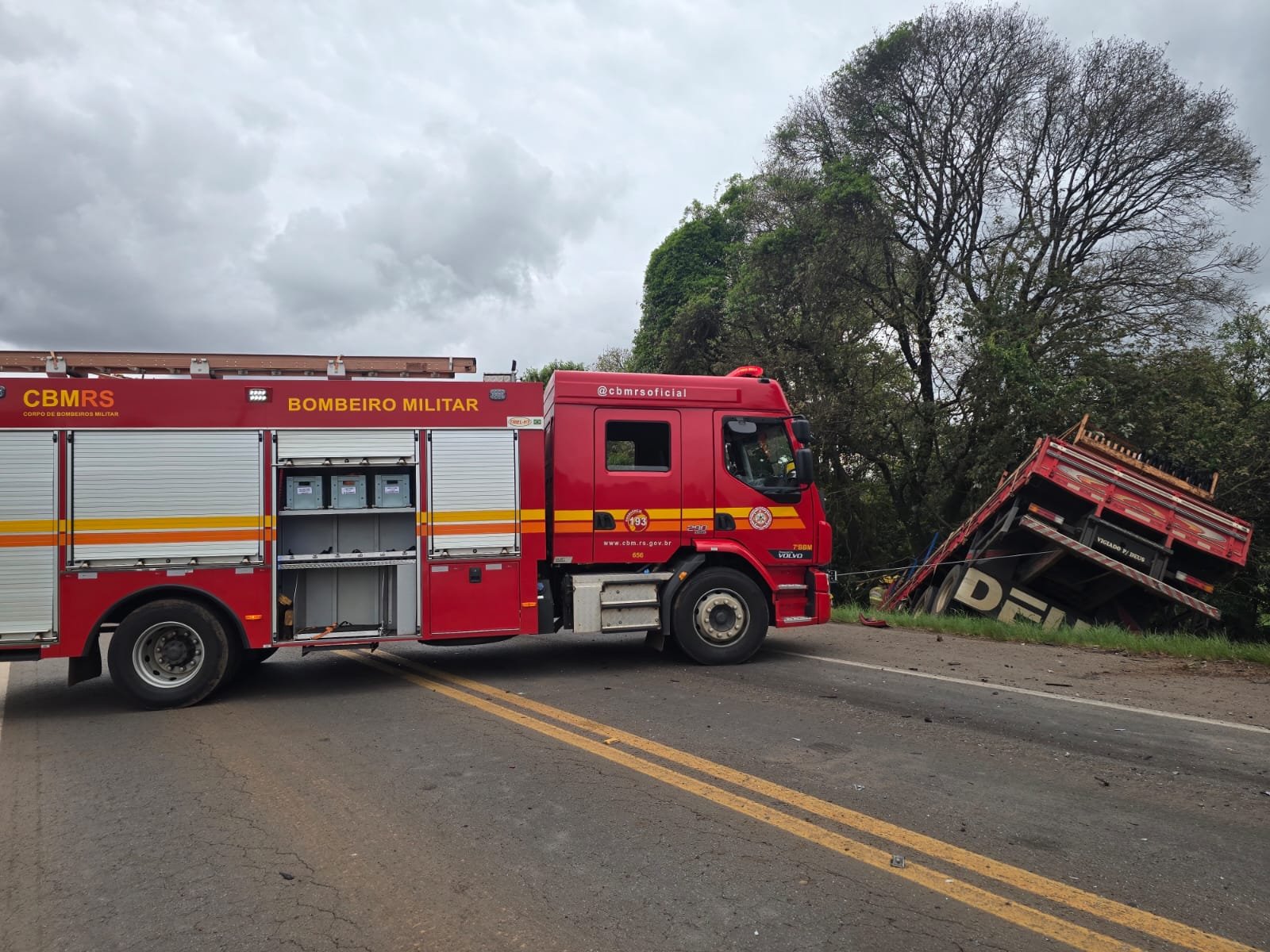 Carazinho, BR-285, acidente de trânsito, colisão frontal, Polícia Rodoviária Federal, Cleberton Pena Bugs, Gilmar Pedroso Paz